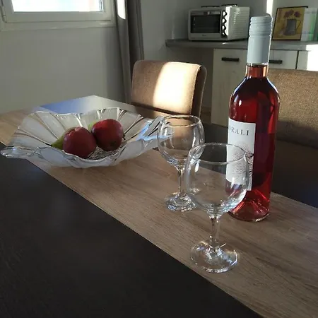 Апартаменты Geomar House 2 Sky And View Перама